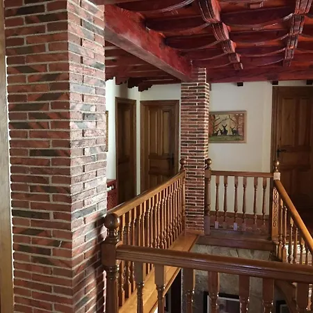 House With 4 Bedrooms In De Gredos, With Wonderful Mountain View... * Navarredonda