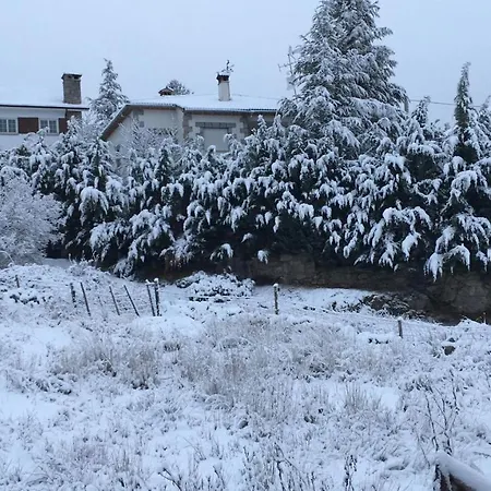 House With 4 Bedrooms In De Gredos, With Wonderful Mountain View... Appartement