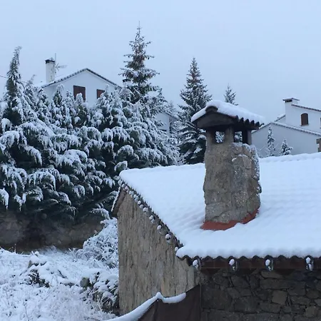 House With 4 Bedrooms In De Gredos, With Wonderful Mountain View... Navarredonda