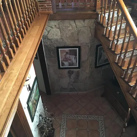 House With 4 Bedrooms In De Gredos, With Wonderful Mountain View... Appartement